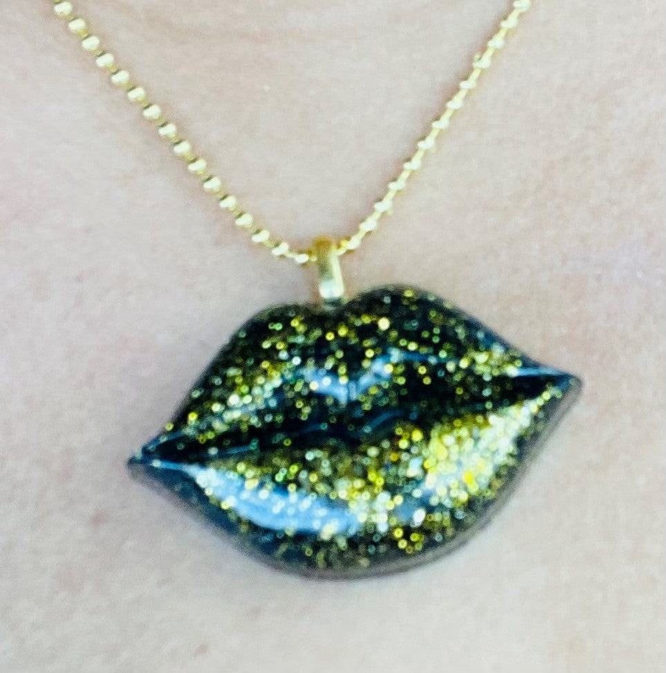 Black & Gold Lip Charm| Kissable Lip Charms | Fashion Charm | Cute Charm