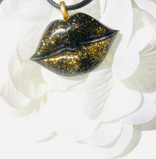 Black & Gold Lip Charm| Kissable Lip Charms | Fashion Charm | Cute Charm